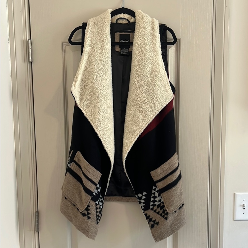 Me Jane Black and Cream Vest